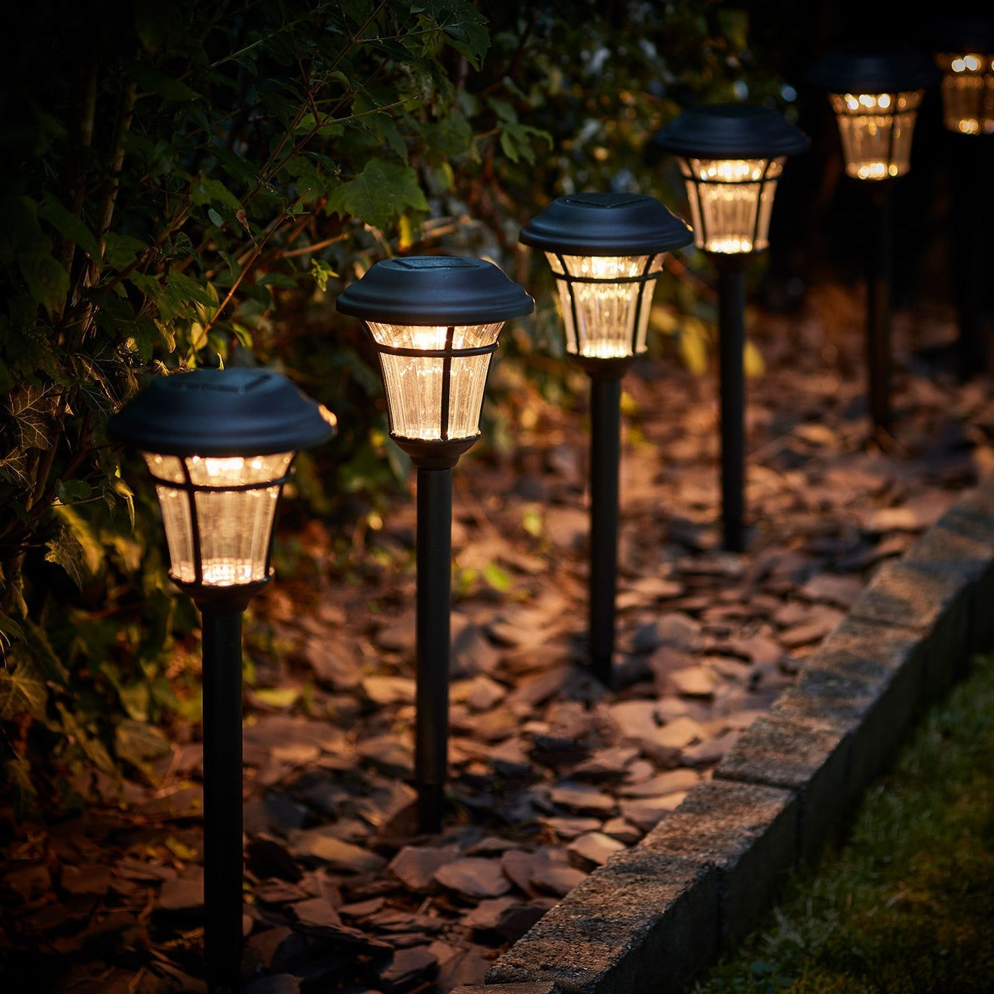 6 Richmond Solar Stake Lights